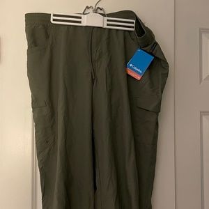 Amberley Stream OmniShade RollUp Pant. Sage green